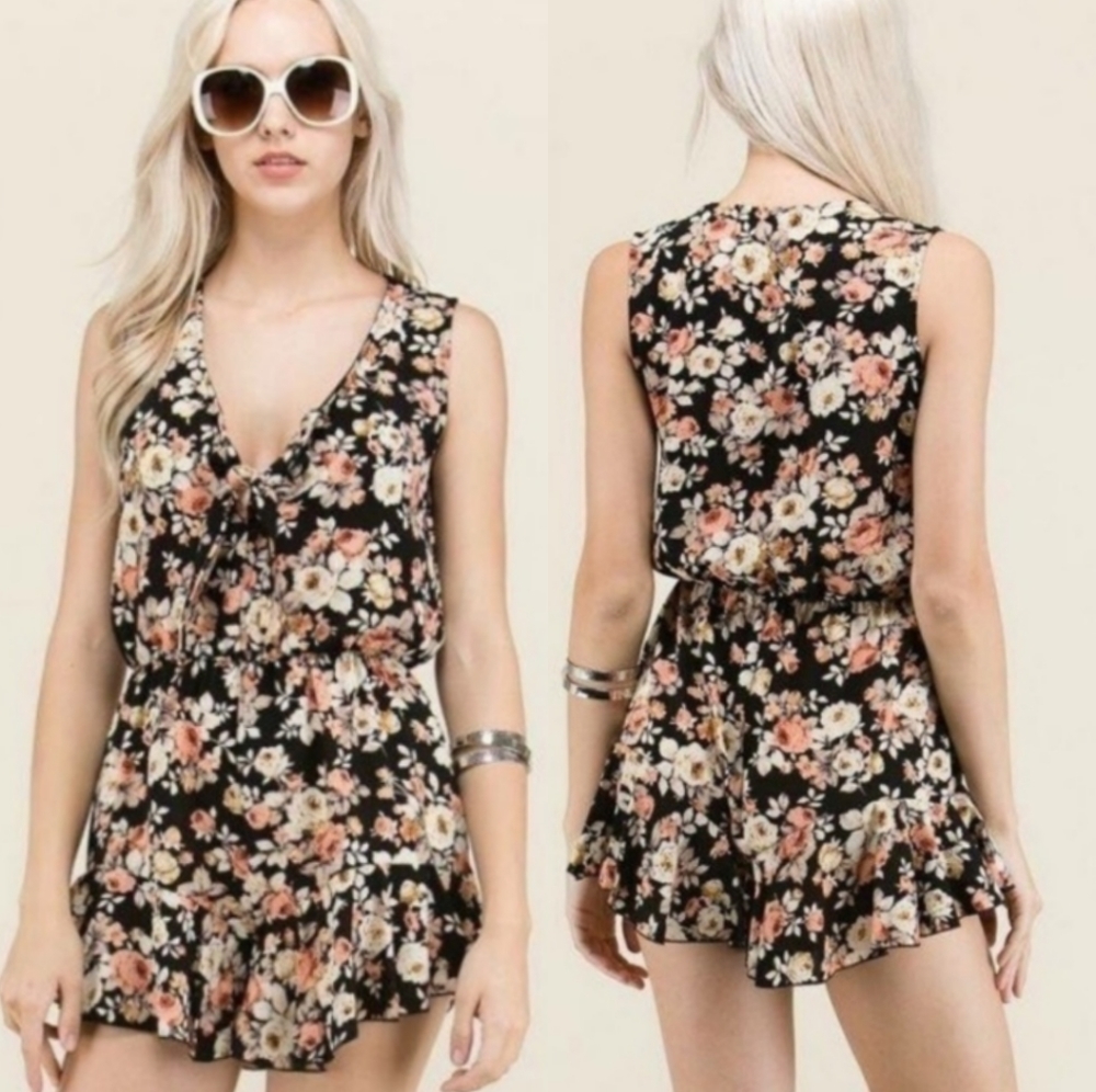 🆕🌿HIPPY HAUTE FLORAL ROMPER🌿